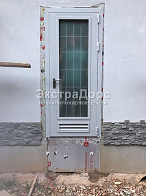 Противопожарные двери со стеклом от производителя в Королёве  купить